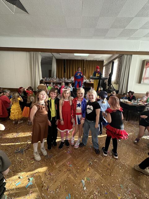 Am Rosenmontag luden die ÖVP Frauen Marz zum Familiengschnas in das Restaurant Müllner ein. | Foto: ÖVP Frauen Marz