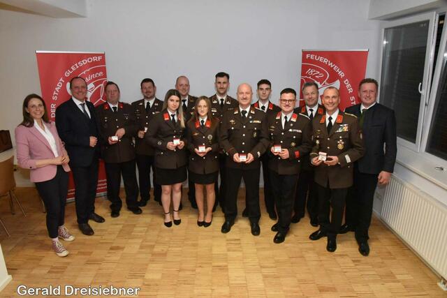 Die Ausgezeichneten von Seite der Stadtgemeinde Gleisdorf mit NAbg. BGM Christoph Stark, 1. Vize-BGM Thomas Reiter und 2. Vize-BGM Katharina Schellnegger | Foto: Gerald Dreisiebner