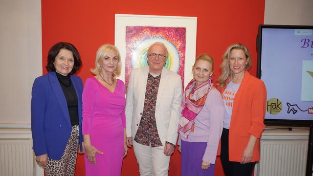 Im Kunsthaus Köflach (v. l.): Monika Gruber, Riki Vogl, Harald Almer, Gabi Lechner und Verena Böhm | Foto: Schrapf