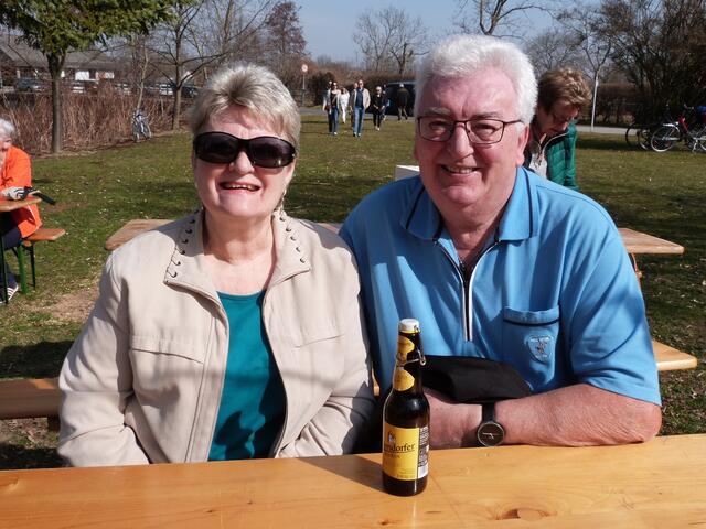 Auch Sieglinde Ohr, bekannt für ihren unermüdlichen Einsatz im Seniorenbund und als Initiatorin von „Tanzen ab der Lebensmitte“ in Kroatisch Geresdorf, war vor Ort!