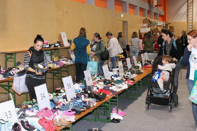 Unglaublich, was es da alles zu sehen und zu kaufen gab. | Foto: Cescutti