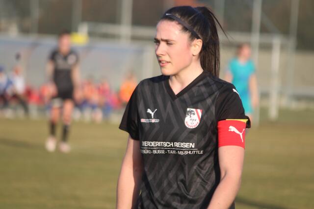 Die Kapitänin Lena Brandtner führte die Weizerinnen zu einem 2:0 Sieg gegen Pinzgau Saalfelden. | Foto: MeinBezirk/Hofmüller