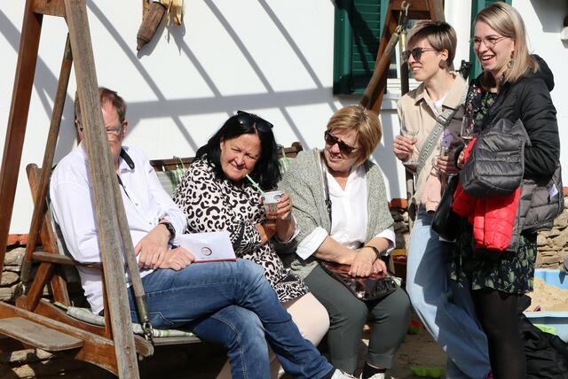 Im Hof war gemütlich sitzen | Foto: Langmann