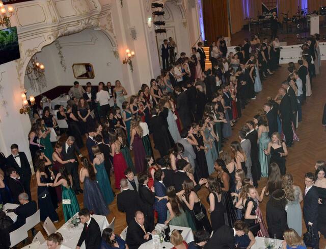 Das BRG Gröhrmühlgasse lud auch dieses Jahr mit seinem Charity Ball wieder zum Tanz. | Foto: Sascha Trimmel