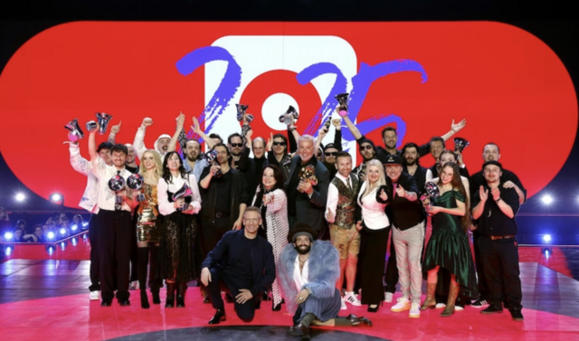 Die Gewinner des Amadeus Music Awards, mit Andi Knoll und Conchita Wurst. | Foto: Florian Wieser/MeinBezirk-Archiv