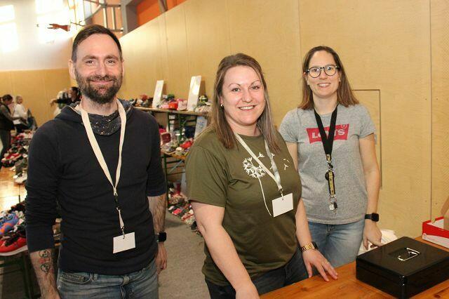 Zahlreiche Eltern waren auch helfend im Einsatz. | Foto: Cescutti