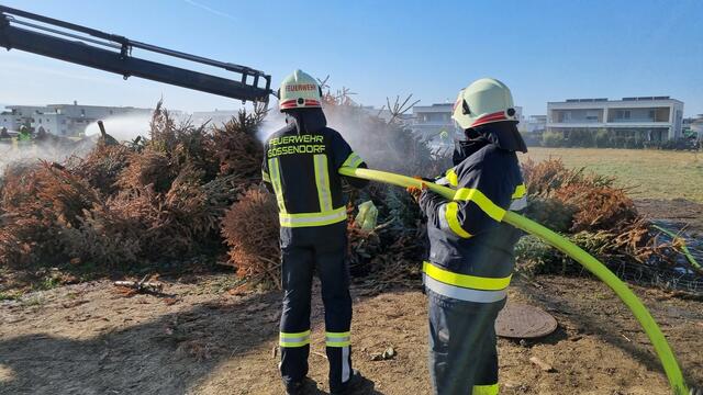 Die Feuerwehr Hausmannstätten wurde von der Feuerwehr Gössendorf unterstützt.  | Foto: FF Gössendorf