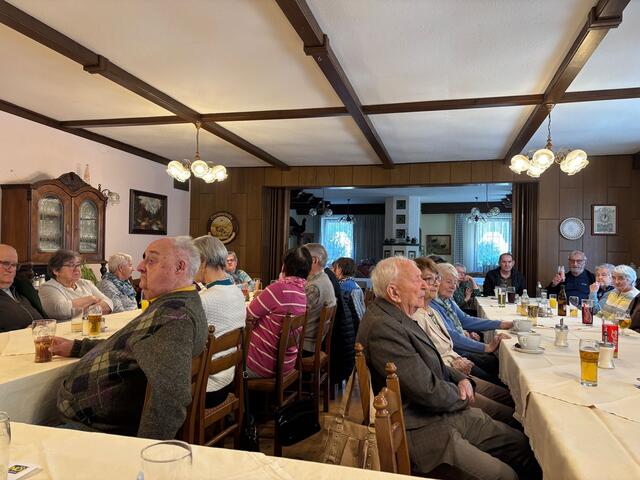 Nach einer herzlichen Begrüßung durch den Obmann folgte ein Rückblick auf das vergangene Jahr mit zahlreichen Aktivitäten und geselligen Treffen | Foto: GM Loich