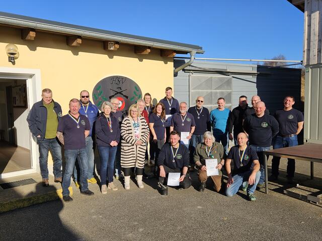 Scherzer Franz, Kainz Johann, Janitschek Benjamin, Scherzer Irmgard, Janitschek Christian und Michaela, Bauer Manfred, Legner Jutta, Svacina Claudia, Schlüter Alexander und Moritz, Dürr Christian, Wurst Rudolf, Dvoran Karl, Berger Christoph, Legner Bernd, Vlcek Reinhard, Bauer Stefan, Neuwirth Michael, Scharizer Michael | Foto: gotchasport