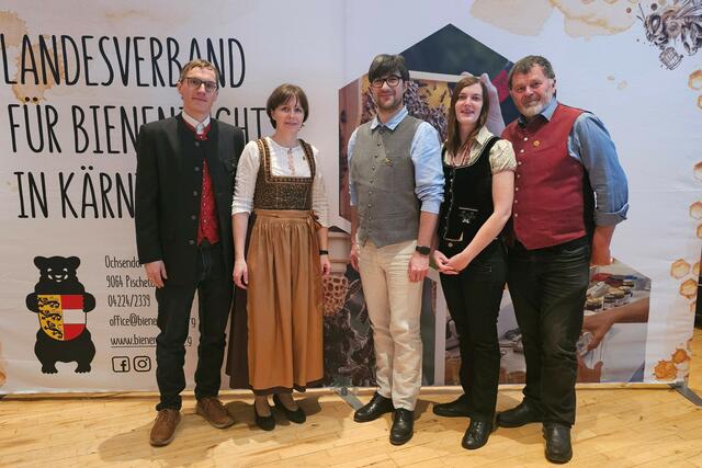 Foto vom Vorstand. | Foto: LVBK Bienenzucht