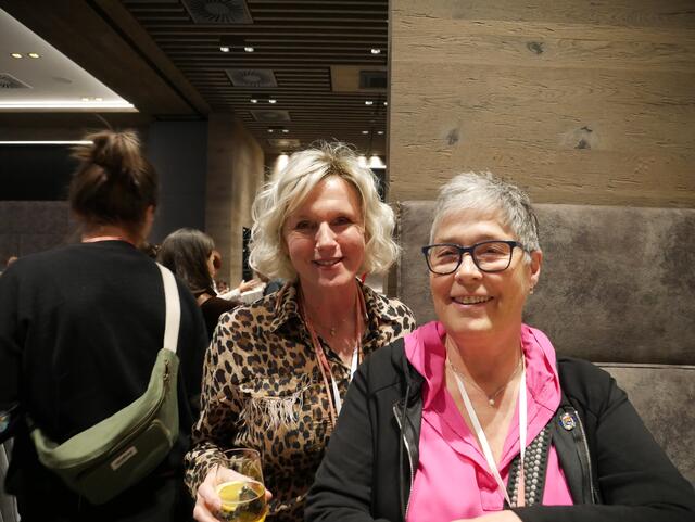 Eveline Huber - Bürgermeisterin St. Johann - und Ursula Pfisterer - Stadträtin Bischofshofen. | Foto: Anita Empl