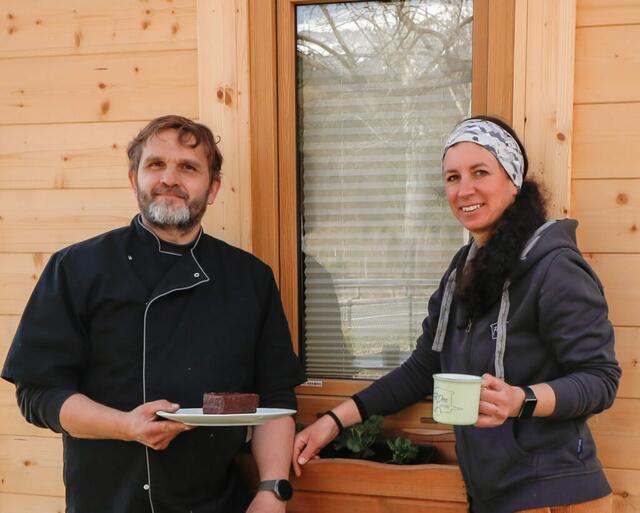 Friedrich und Doris Schandera sind die neuen Pächter im Schwimmbad Paternion. | Foto: Privat