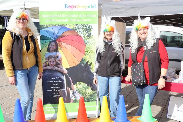 Raphaela Ehrenhofer, Susanne Arnold, Bettina Kreuter vom Regenbogental Therapiehof Leobersdorf. | Foto: Kathrin Schauer