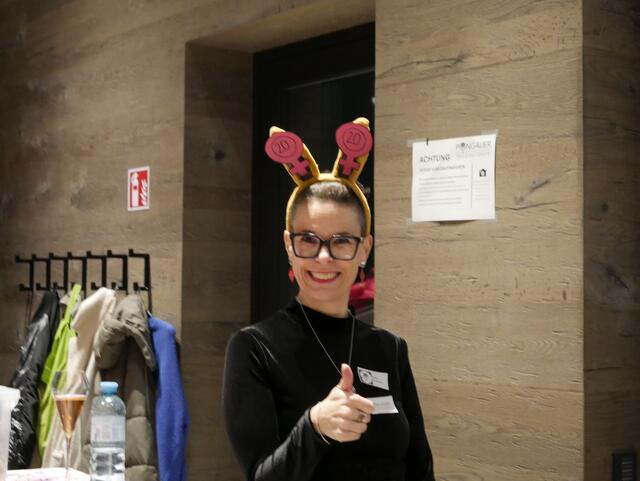 Birgitt Kallunder verteilte Eintrittskarten und gute Laune. | Foto: Anita Empl