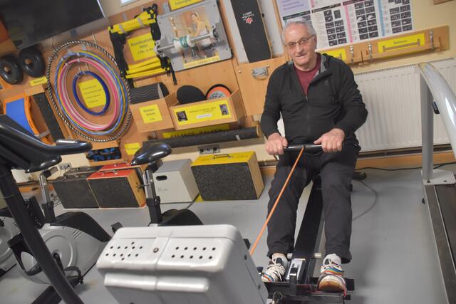 Der 84-jährige Fitnesstrainer Walter Mittendorfer aus Purgstall an der Erlauf hat ein paar Tipps für die MeinBezirk-Leser auf Lager. | Foto: Roland Mayr/MeinBezirk Scheibbs