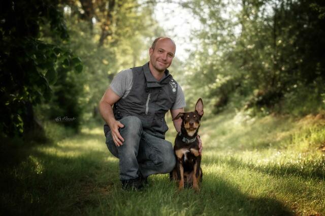 Obmann-Stv. Fabian Hauer mit seinem Working Kelpie Lee | Foto: SVÖ Groß Siegharts