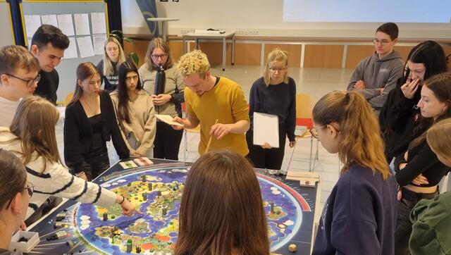 Die Schülerschaft der HAK Freistadt setzte sich intensiv mit globalen Zusammenhängen des Klimawandels auseinander. | Foto: Petra Kurz