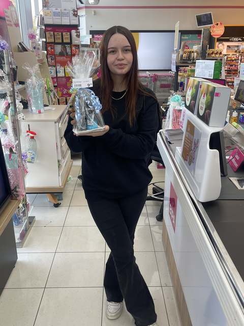 Sejla bei Bipa. | Foto: Polytechnische Schule Stockerau