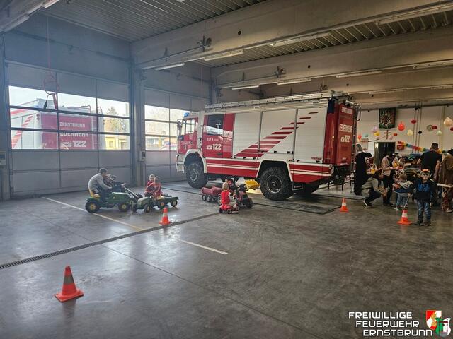 Die Familien genossen eine fröhliche Faschingsstimmung. | Foto: FF Ernstbrunn