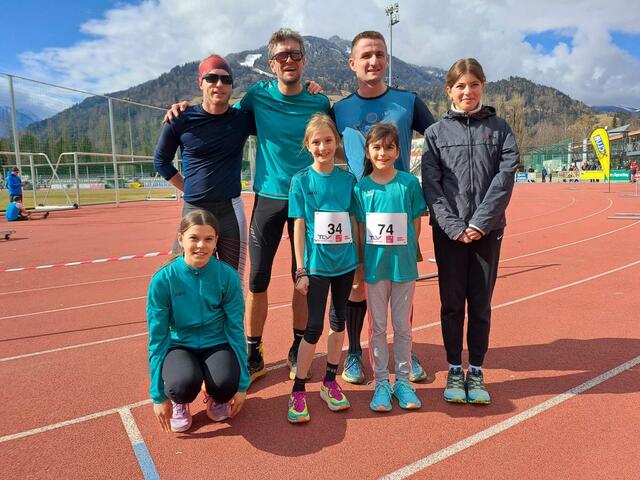 Einige der LäuferInnen von der Sportunion Raiffeisen Lavant.