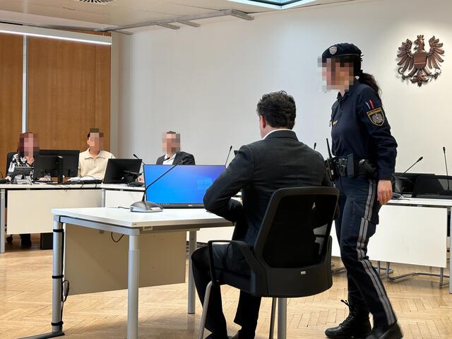 Am 11. März musste Amir R. vor Gericht. Ihm wurde vorgeworfen, Personen dazu beauftragt zu haben, Menschen zu entführen, welche er zu Geldzahlungen nötigen wollte. So weit kam es jedoch nie.  | Foto: Ronja Reidinger/MeinBezirk.at