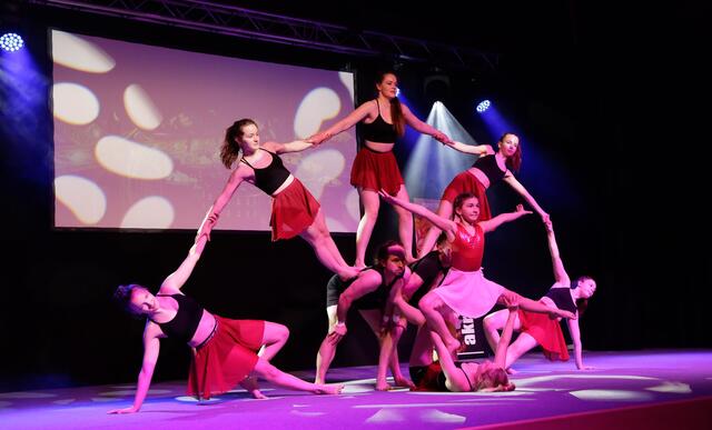 Das Akrobatik-Showteam von akro(e)motion lädt heuer zum bereits siebten Mal nach Münzkirchen zur Akrobatik-Show.