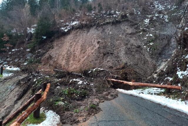 Über 13 Millionen Euro sollen in die Wiederherstellung von drei Landesstraßen investiert werden.  | Foto: BHSP Sicherheitspolizei