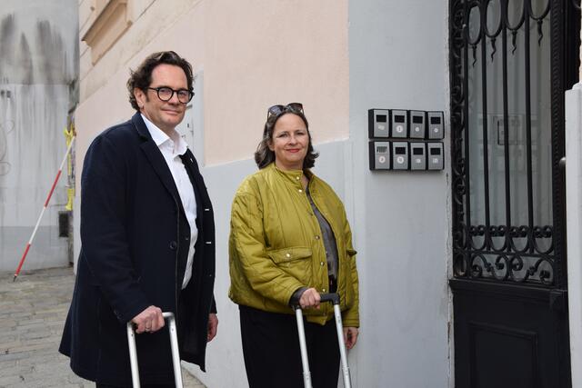 Bezirksvorsteher Markus Reiter und seine Stellvertreterin Isabelle Uhl (beide Grüne) fordern strengere Regeln für die Vermietung von Airbnbs und Co. in Wohnzohnen.  | Foto: Salme Taha Ali Mohamed/MeinBezirk