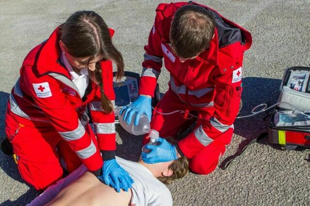 Mit der Notruf-App kann noch schneller Hilfe geleistet werden - alles über nur wenige Klicks. | Foto: Österreichisches Rotes Kreuz (ÖRK)/Mader, Ringler