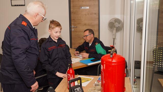 Geprüft wurde u. a. das Wissen rund um die Gerätschaft der Feuerwehr.  | Foto: BFVFB/C. Karner