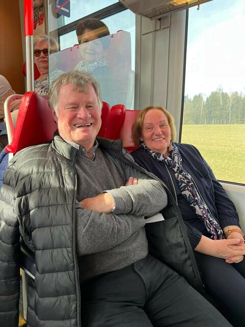 Bischof Manfred Scheuer (links) und Gabi Kiesenhofer (rechts) | Foto: Diözese Linz/Veronika Pernsteiner