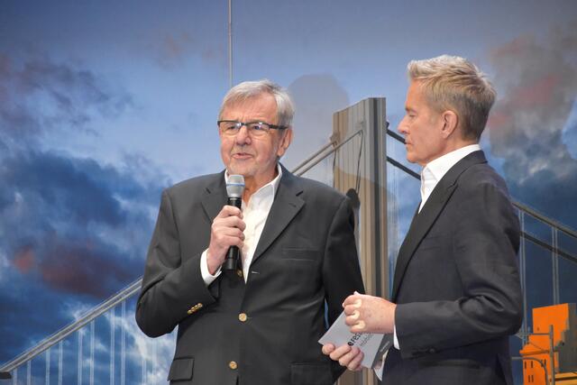 Die Regie übernimmt Karl Absenger.  | Foto: Stefan Schneider