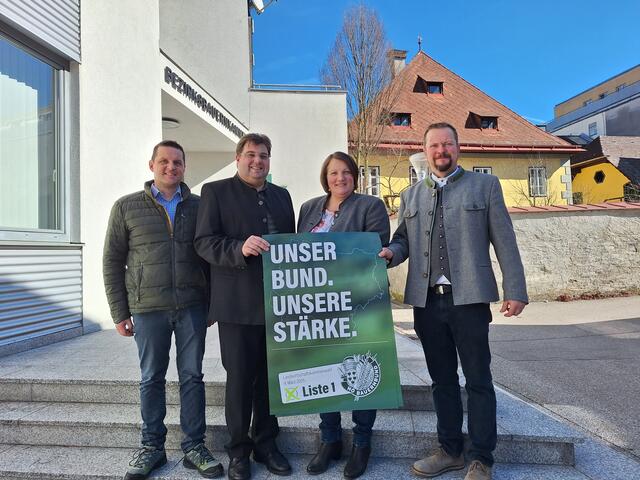Die Spitzenkandidaten des Ybbstaler Bauernbund-Teams: Anton Klapf, Mario Wührer, Monika Fuchsluger und Gregor Übellacker. | Foto: Bauernbund WY