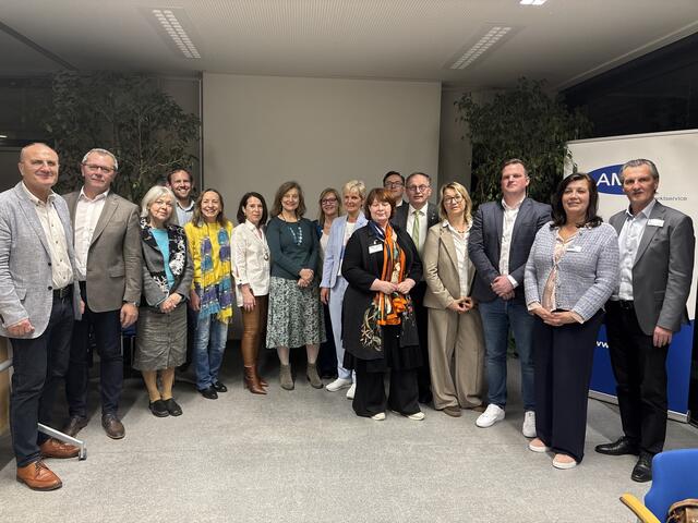 Vertreter aus Politik und Wirtschaft nahmen aktiv an den Gesprächen teil. | Foto: Alexandra Goll