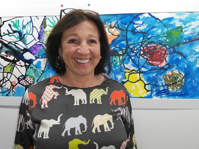 Lilo Strolz organisiert am 30. März in der St. Antoner Galerie Art-Box eine Benefizausstellung.  | Foto: Lilo Strolz