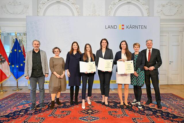 Auch dieses Jahr wurden wieder wissenschaftliche Abschlussarbeiten mit dem Europa-Preis ausgezeichnet. | Foto: LPD Kärnten/Bauer
