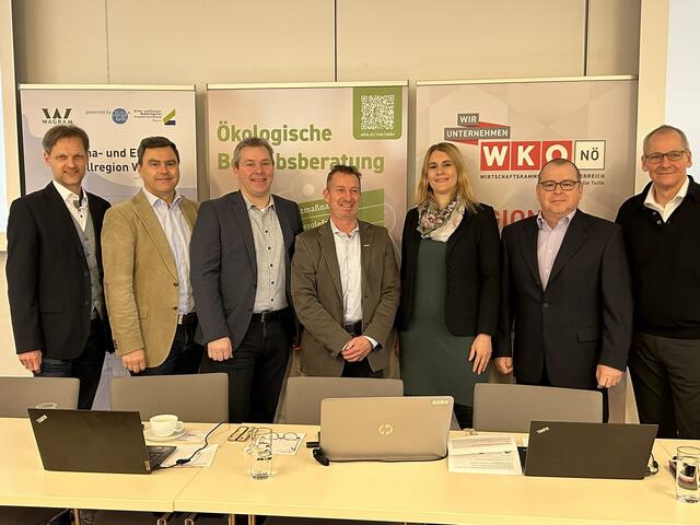 Matthias Zawichowski (im-plan-tat Raumplanungs GmbH &amp;amp; o KG), Stefan Czamutzian (Klima- und Energiemodellregion Wagram), Peter Lengauer (IonCycle e.U.), Jürgen Schlögl (Ökologische Betriebsberatung – WKNÖ), Lisa Weissinger (im-plan-tat Raumplanungs GmbH Co KG), Martin Murcina und Christoph Koll (beide Raiffeisen Leasing GmbH) | Foto: WKNÖ