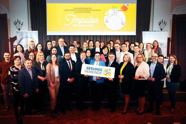 Netzwerktreffen: 35 Gemeindevertreter kamen zusammen, um an der Gestaltung der Vortragsreihe "Impulse für Kopf und Herz" mitzuwirken. | Foto: Moststraße