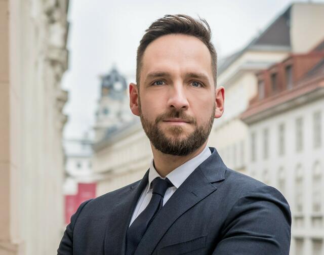 Rechtsanwalt Piotr Pyka beschäftigt sich schon seit vielen Jahren mit Immobilienrecht in Zusammenhang mit Klima- und Umweltschutz. | Foto: Shodgan Foto/Daria Sanetra
