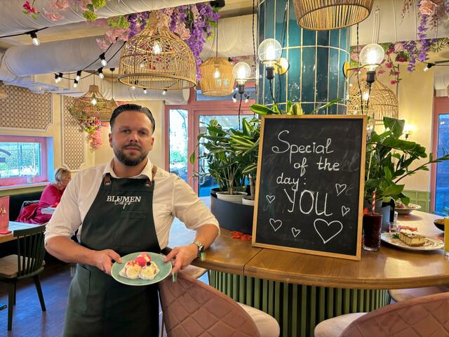 Im "Blumencafé" auf der Gersthofer Straße 30 kann man den ganzen Tag über frühstücken. | Foto: Pia Rotter/MeinBezirk