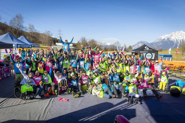 Strahlende Gesichter und ein voller Spendentopf – bei der Schneeschmelzgaudi 2025 gewann am Ende jeder! | Foto: Florian Taibon (Taibonfotografie)