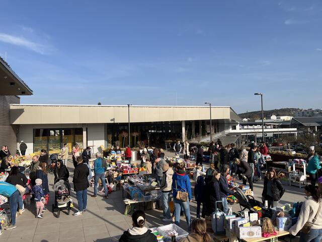 Der Flohmarkt bot nicht nur eine Gelegenheit, gebrauchte Spielsachen zu verkaufen und zu kaufen, sondern fördert auch die Nachhaltigkeit, indem er den Kreislauf von Gebrauchtem unterstützt.  | Foto: GEZ West/Monschein