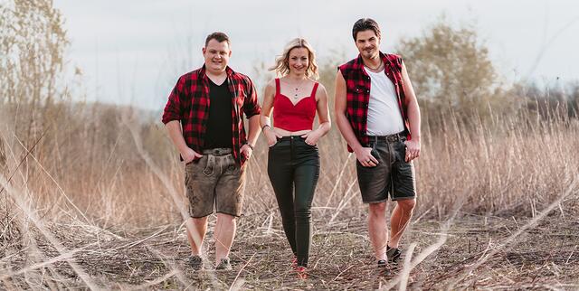 Blieben der Region stets treu und lieben die Südsteiermark (v.l.): Jürgen Czermak, Sandra Czermak und Daniel Wimmer | Foto: Alright