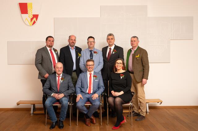 Peter Ruhs, Bürgermeister Clemens Nagel, Vizebürgermeisterin Helena Franges-Vidovic und die geschäftsführenden Gemeinderäte Andreas Turecek, Siegfried Nemeth, Günter Kassan, Alexej Prosoroff, Johann Lugmayr.