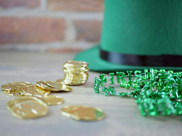 Auf Irisch sagt man "Lá Fhéile Pádraig", weltweit ist es als St. Patrick’s Day bekannt. | Foto: Autumn Martin/Unsplash