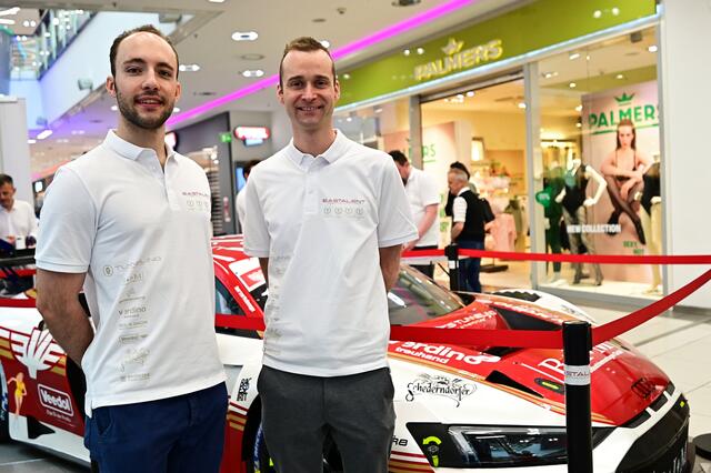 Sowohl Simon Reicher als auch Christopher Haase verwiesen auf die vielen erfolgreichen Rennen der letzten beiden Jahre und können es kaum erwarten, das Triple in Angriff zu nehmen. | Foto: kartnet.de/Michael Schulz