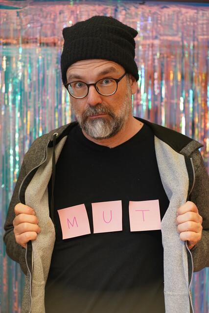 Triebwerk-Leiter Conrad Heßler: „Wir suchen junge KünstlerInnen, die zu dem Motto "Mut" kreative Ideen umsetzen und uns schicken." | Foto: Triebwerk, Steiner