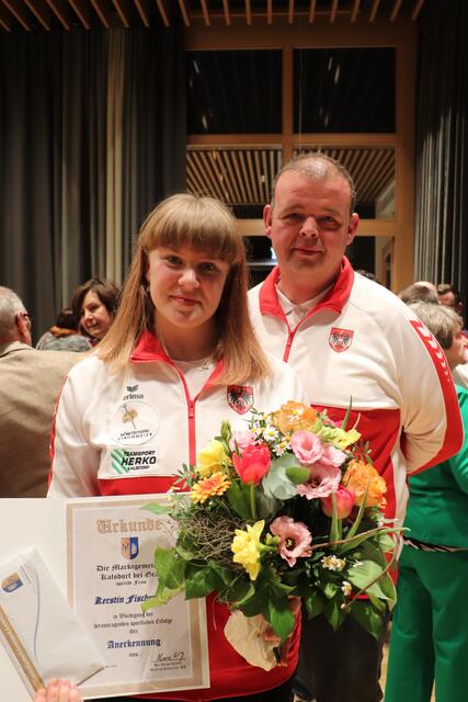 Kerstin Fischerauer  mit Trainer Bernhard Kronabetter | Foto: Edith Ertl