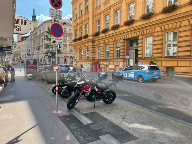 Das Mädchen befand sich auf dem Weg zu ihrer Nachmittagsbetreuung durch die Kalvarienberggasse. (Archiv) | Foto: Ipirotis/MeinBezirk