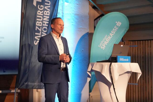 Michael Schwaiger, Wohnbauexperte bei der Salzburger Sparkasse informierte über die neue Wohnbauförderung. | Foto: PR-Redaktion Salzburg